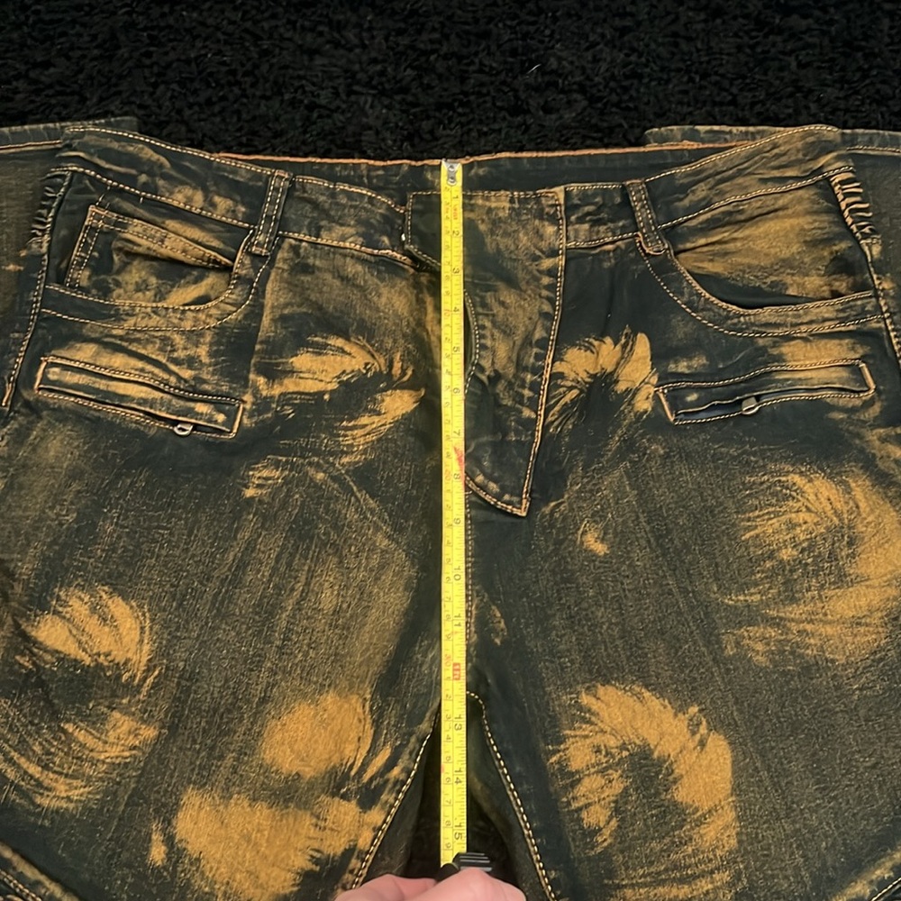Men’s Jean - Picture 5 of 7